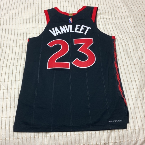 Toronto Raptors authentic Vanvleet jersey - Picture 2 of 4